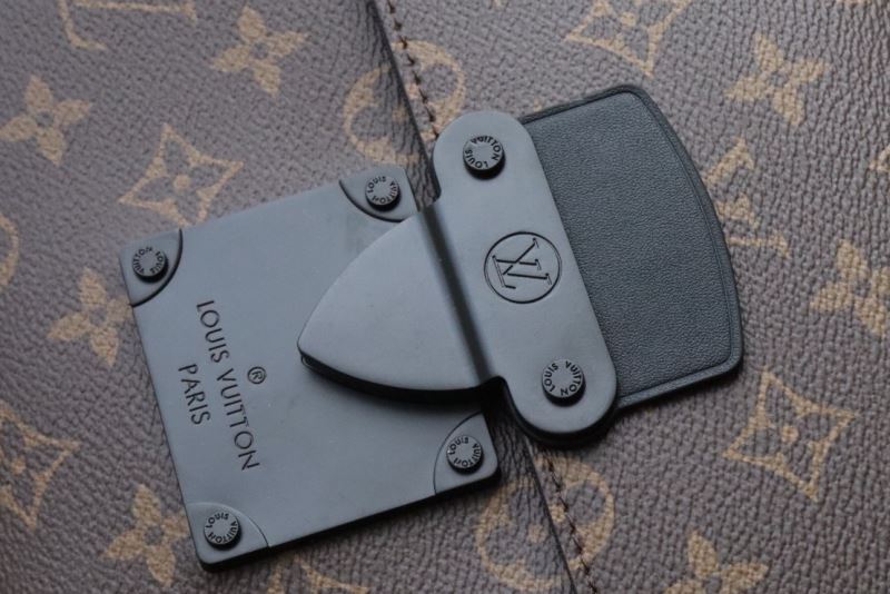 Louis Vuitton Clutch Bags